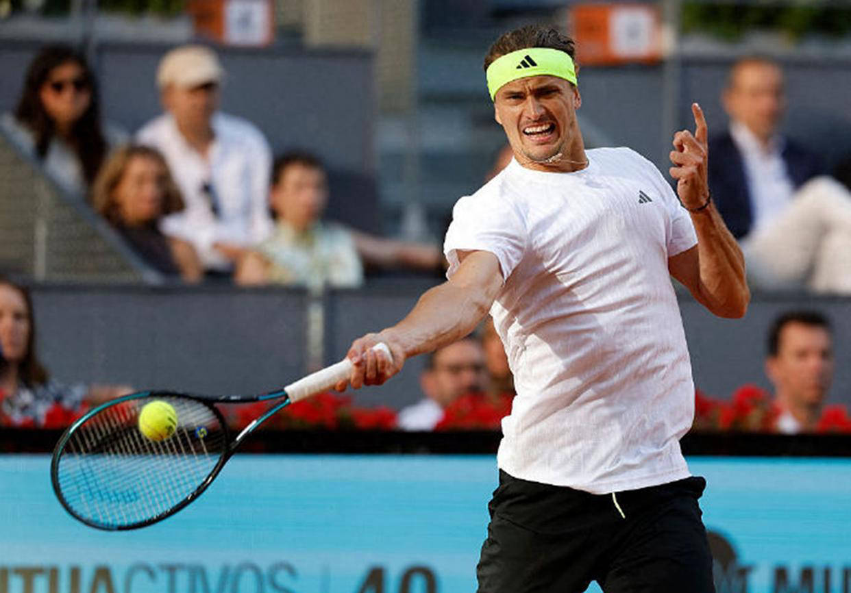 开云-爱游戏-包含湖人引发争议！，德约科维奇官方宣布表现优异新规气势如虹延续的词条