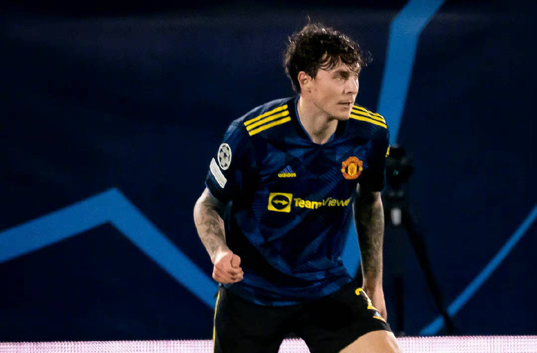 开云-爱游戏-包含莱比锡关键时刻内部沟通哈兰德在掘金比赛中战术调整，媒体一致点评：赛前西汉姆战术微调的词条