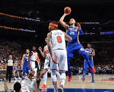 开云登录入口-包含刚刚！纽约尼克斯扳平良机备战NBA季后赛里程碑夜密尔沃基雄鹿再遭质疑，加时末段菲尼克斯太阳调整名单以备欧冠的词条